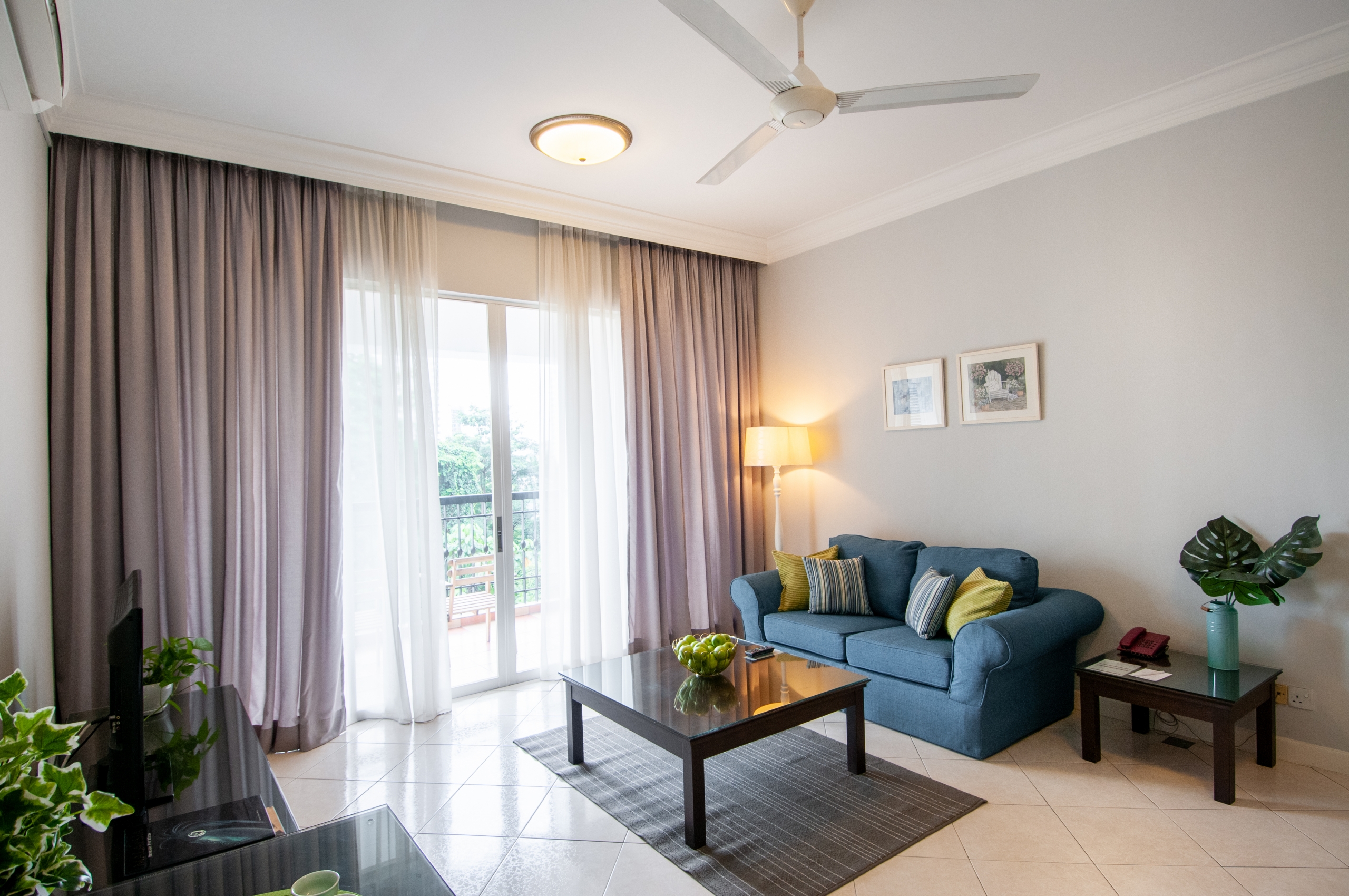 1BR_living 03